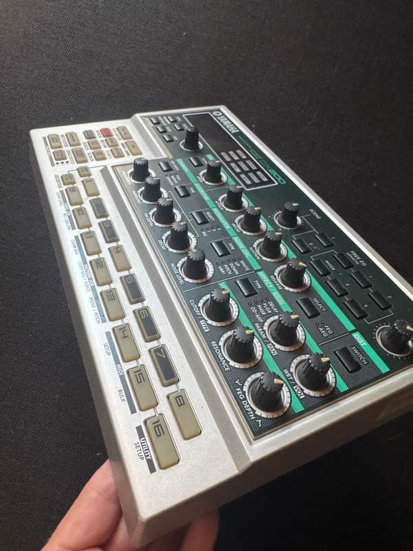 Yamaha DX200