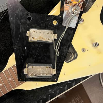 1993 Gibson Flying V '67 Reissue - Alpine White image 17