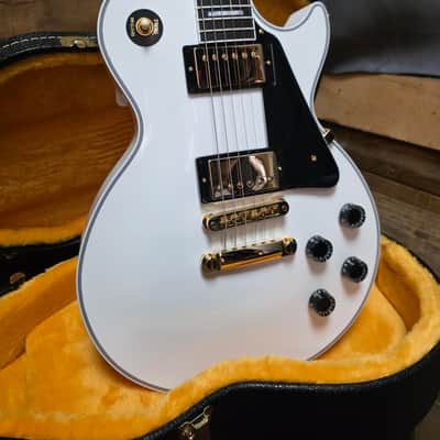 Gibson Custom Les Paul Custom Electric Guitar - Alpine White image 19