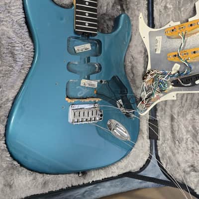 Immagine FENDER American Elite Stratocaster EB Ocean Turquoise con Upgrade Chitarra Elettrica - 4