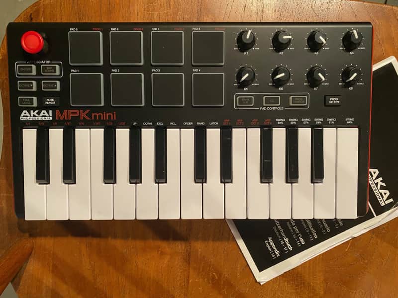 AKAI MPK MINI USB CONTROLLER image 1