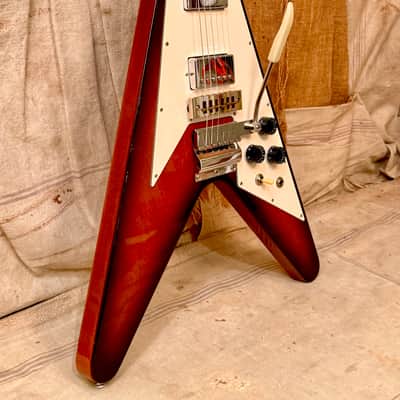 Gibson Custom Shop '67 Reissue Flying V 2002 - Sunburst imagen 9