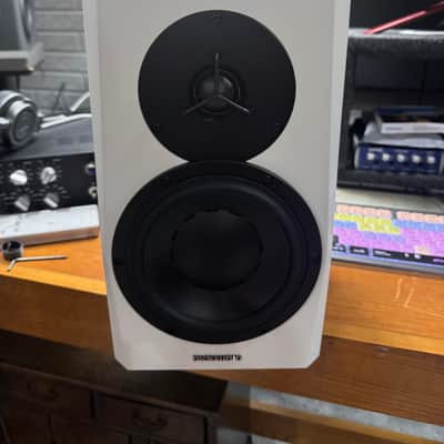 Dynaudio LYD 7 Active Nearfield Studio Monitor (Single) 2016 - 2019 - White image 1