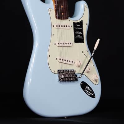 Fender Vintera III Early '60s Stratocaster, Rosewood FB, Sonic Blue image 3