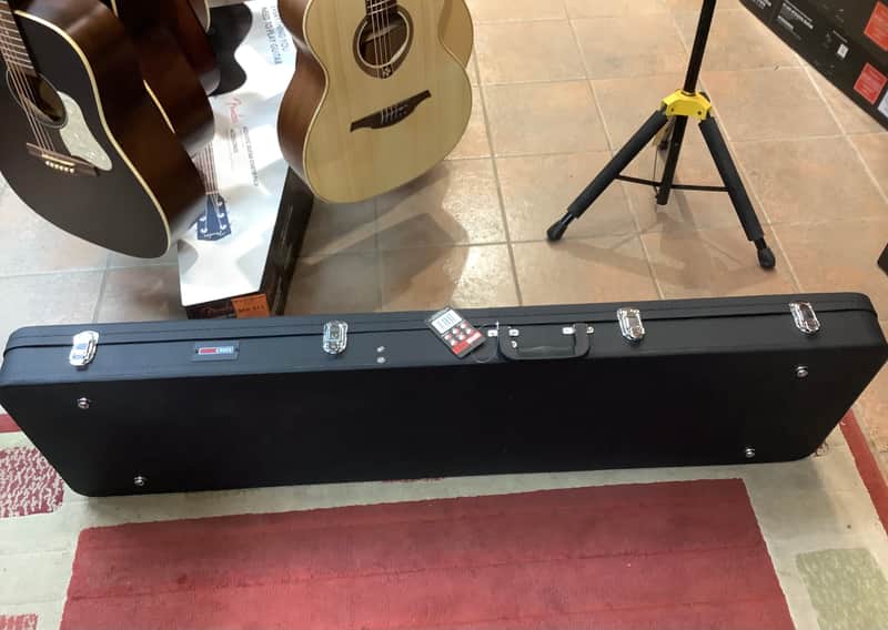 Gator GWE-TBIRD-BASS Thunderbird Bass Guitar Wood Case - Black image 1