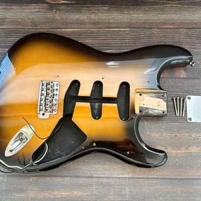 Fender Japan ST57 Stratocaster Body Sunburst Made in Japan w/Plate and Bridge