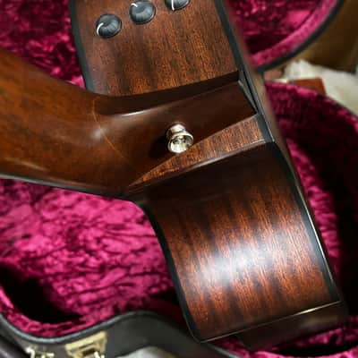 Taylor 312ce-N Acoustic Electric Guitar w Case image 10