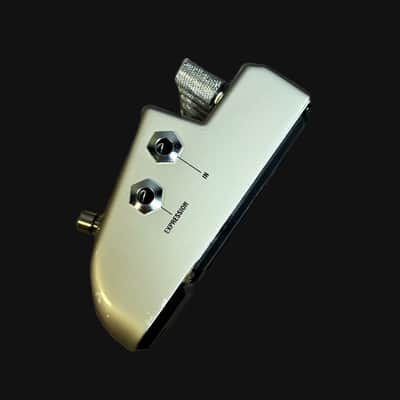 Marshall RF-1 Reflector Reverb Pedal Multi Mode Digital Guitar Effects image 3
