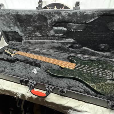 Fender HM Bass IV heavy metal 4-string Bass with Case - MIJ Made In Japan 1989 - 1990 - Green / Gold image 1