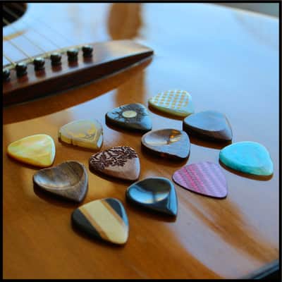 Merry Christmas Acoustic Guitar Tin of 12 Boutique Guitar Picks image 8