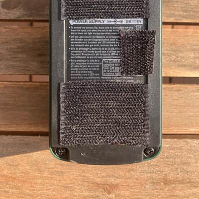 Behringer UV300 Ultra Vibrato Pedal 2010s - Standard image 4