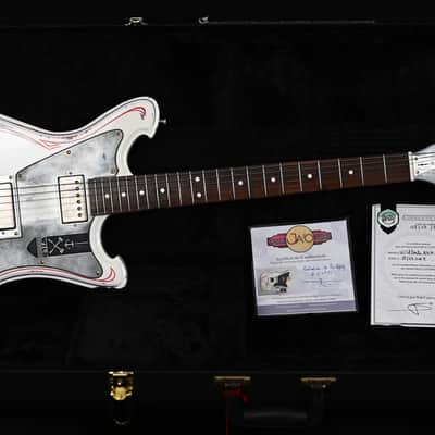 Wild Customs Wildmaster from 2022 in White Ja'o Pinstripe with Case image 10