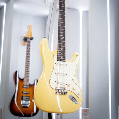 Suhr Classic S Antique SSS Vintage Yellow image 1