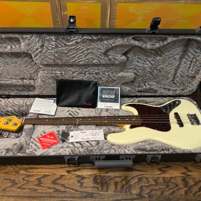Fender American Professional II Jazz Bass with Rosewood Fretboard - Plek Pro - Olympic White image 1