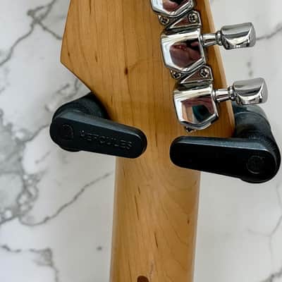 Squier Stratocaster MIJ Made in Japan Daphne Blue 1993–94 Rosewood Fingerboard image 6