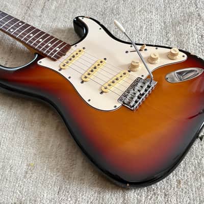 Fender Japan Stratocaster ST62-53 '93-'94 Vintage MIJ Electric Guitar Made in Japan image 2