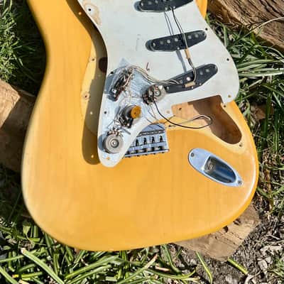 Vintage Featherweight Blonde Fender Stratocaster 1972-1975 7.2lbs image 20