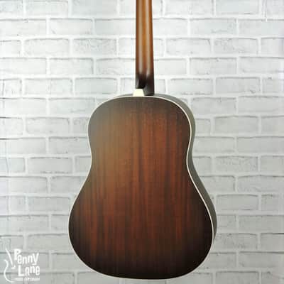 Iris DF Tobacco Burst 1-11/16" Acoustic Slope-Shoulder Dreadnought Guitar with Case image 2