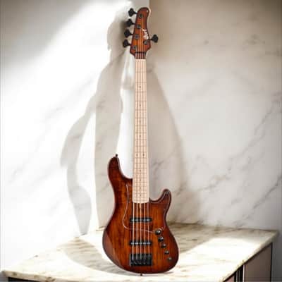 Cort GB-Fusion 5 Electric Bass; Takes the classic J-style bass design to a new level of performance and sonic appeal, B-Stock image 2