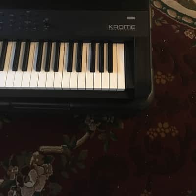 Korg KROME 88-Key Synthesizer Workstation 2010s - Black image 4