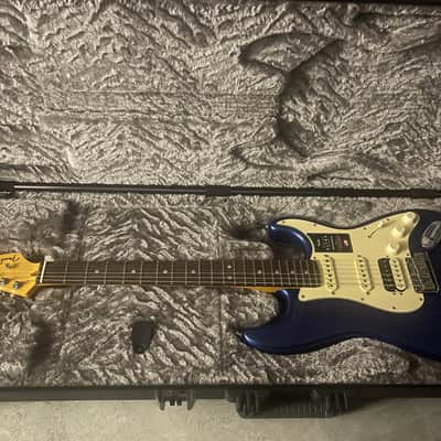 Fender American Ultra Stratocaster HSS with Rosewood Fretboard 2019 - Present - Cobra Blue image 6