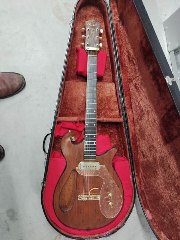 Premier Scroll Guitar - Fair