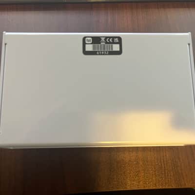 Meris LVX 2022 - Present White image 3