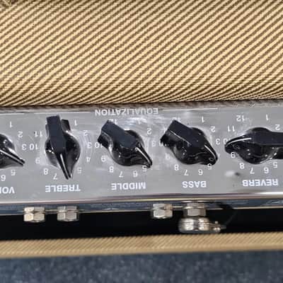 Peavey 50 CLASSIC 2X12 LATE 2000'S image 11