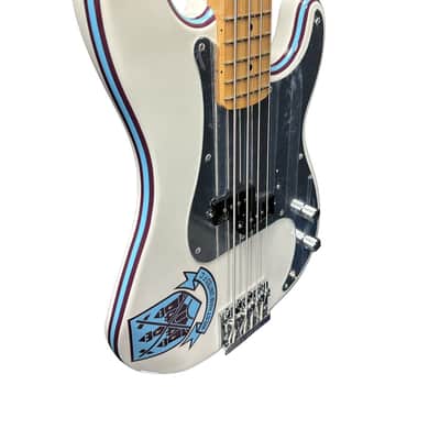 Fender Steve Harris Sign. P-Bass. Olympic White w/ Maple * IN STOCK* image 3