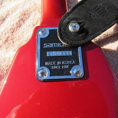Samick Artist Series Flying V With HSC Candy Apple Red image 4
