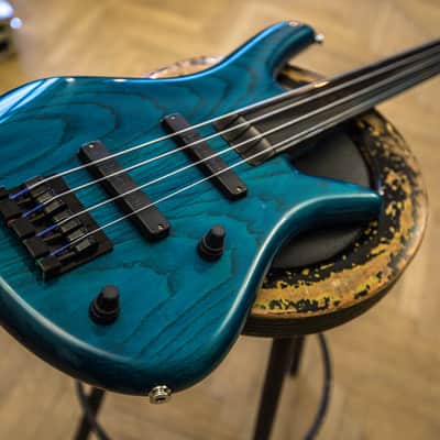ZON Sonus Fretless 1994 (modulus, vigier, status and other graphite neck fans) image 11
