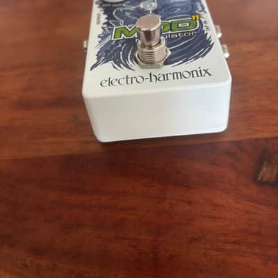 Electro-Harmonix Mod 11 Modulator 2019 - Present - Graphic image 6
