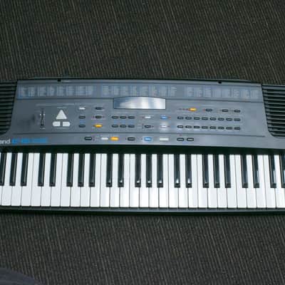 Roland E16 61-Key Intelligent Synthesizer Black image 1