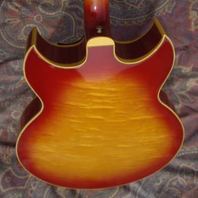 Gibson BARNEY KESSEL CUSTOM 1965 - Cherry Sunburst Super Flame Top and Back image 8