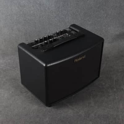Roland AC-33 Acoustic Amp - 2nd Hand image 2