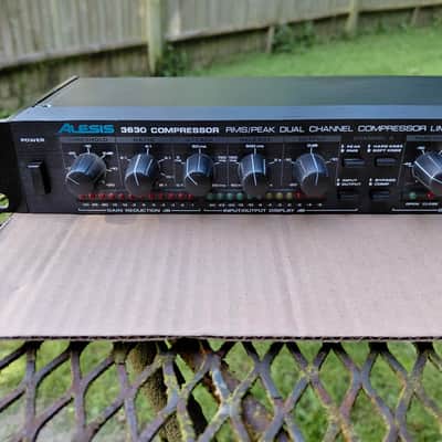 Alesis 3630 Dual-Channel Compressor / Limiter with Gate - Classic Hardware VCA (With Correct AC PSU) image 2