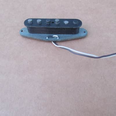 1972 Original Fender Stratocaster Guitar Pickup Strong 7.33K Orig Factory Wind Staggered Pole Grey Bottom image 4
