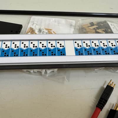 Ghielmetti ASF 1x32 AV with 6 patch cables image 3
