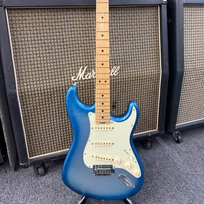 Fender American Elite Stratocaster w/ Maple Fretboard 2017 - Sky Burst Metallic image 5