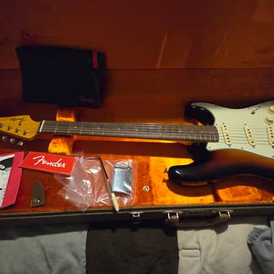 Fender American Vintage II '61 Stratocaster 2022 - Present - 3-Color Sunburst image 13
