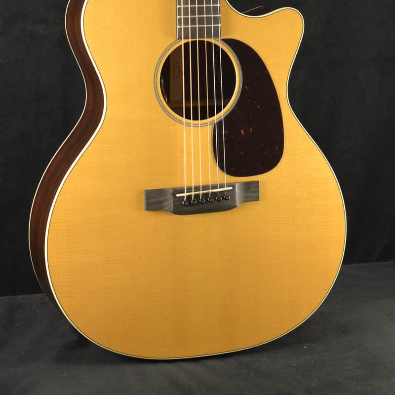 Martin GPC-16E Grand Performance (000 Depth) Acoustic Electric...