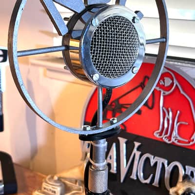 Vintage 1940's Style Astatic D104 Microphone, a fully functional NBC prop...READ image 3