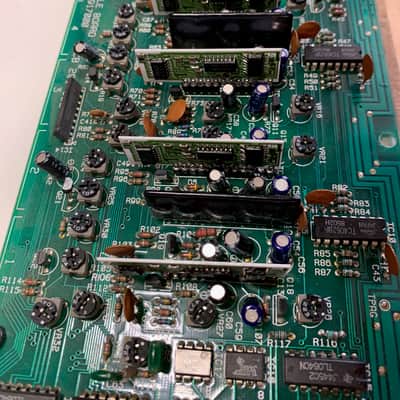 Roland Juno 106 s, original chips 80017a, fully restored, calibrated, iconic analog image 17