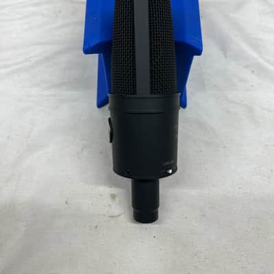 Audio-Technica AT4033 Large Diaphragm Cardioid Condenser Microphone with Shock Mount image 3