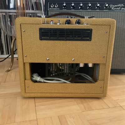 Fender EC Vibro-Champ Eric Clapton Signature 5-Watt 1x8" Guitar Combo 2012 - 2015 - Tweed & Amptown Flightcase image 4