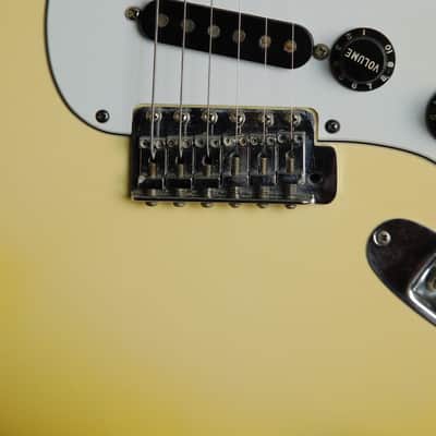 Fender International Series Stratocaster Arctic White 1981 Vintage Guitar Pre-Owned image 5