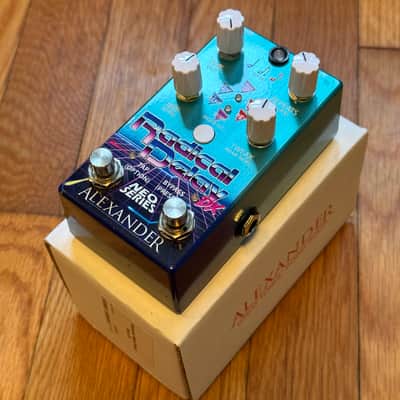 Alexander Pedals Radical Delay DX 2019 - Lazer Teal image 1