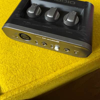 M-Audio Fast Track USB audio interface, ideal for basic home recording of vocals or guitar. Simple plug-and-play setup, compact design, and compatible with Mac/PC. image 2