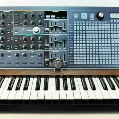 Arturia MatrixBrute Synthesizer Keyboard + Neuwertig / Mint + OVP / Box + 1.Hand + 1,5Jahre Garantie