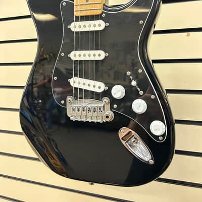 G&L Tribute Series Legacy with Maple Fretboard 2010 - Present - Gloss Black image 2